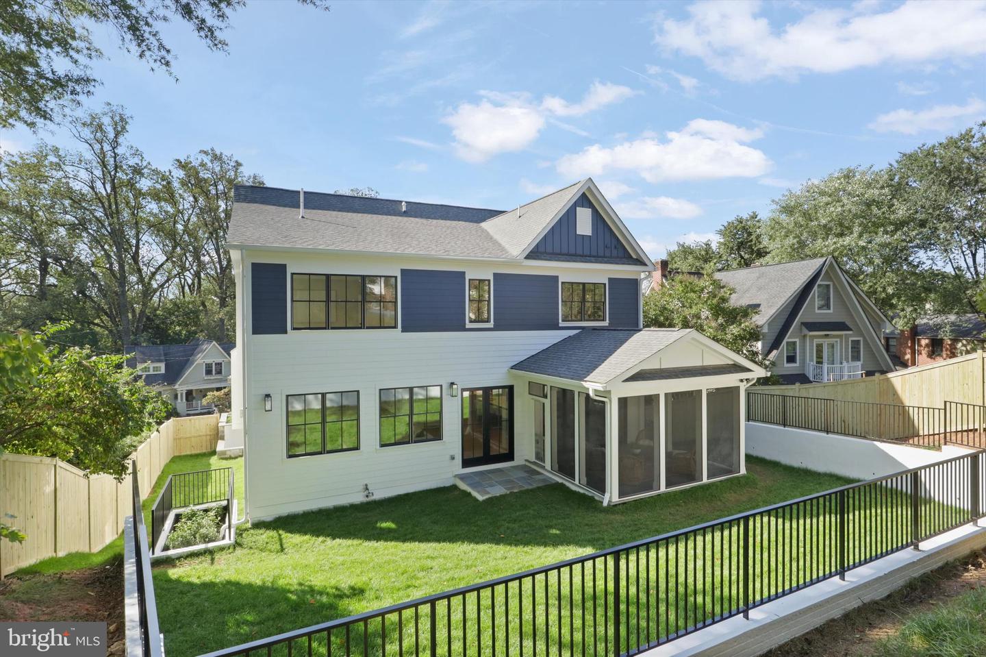 2541 23RD RD N, ARLINGTON, Virginia 22207, 5 Bedrooms Bedrooms, ,5 BathroomsBathrooms,Residential,For sale,2541 23RD RD N,VAAR2064578 MLS # VAAR2064578