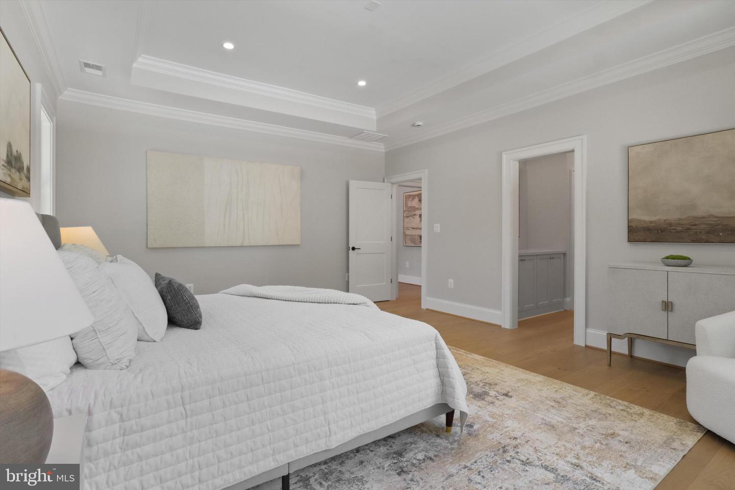 2541 23RD RD N, ARLINGTON, Virginia 22207, 5 Bedrooms Bedrooms, ,5 BathroomsBathrooms,Residential,For sale,2541 23RD RD N,VAAR2064578 MLS # VAAR2064578