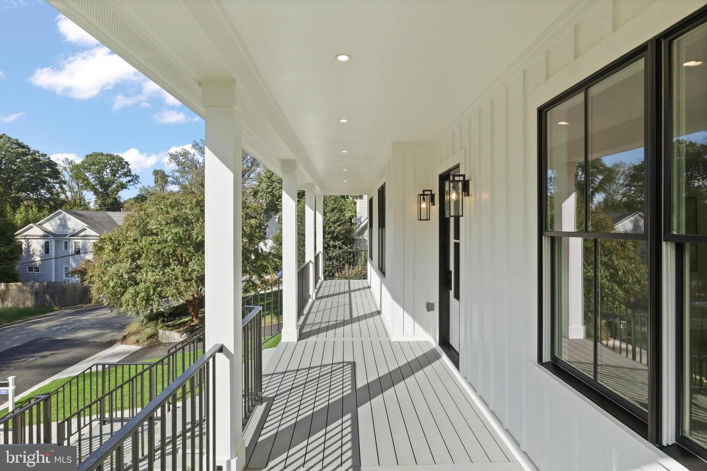2541 23RD RD N, ARLINGTON, Virginia 22207, 5 Bedrooms Bedrooms, ,5 BathroomsBathrooms,Residential,For sale,2541 23RD RD N,VAAR2064578 MLS # VAAR2064578