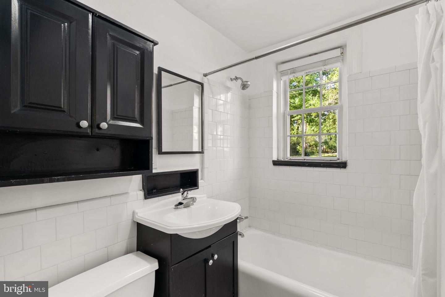 4581 MACARTHUR BLVD NW #103, WASHINGTON, District Of Columbia 20007, 1 Bedroom Bedrooms, 2 Rooms Rooms,1 BathroomBathrooms,Residential,For sale,4581 MACARTHUR BLVD NW #103,DCDC2225664 MLS # DCDC2225664