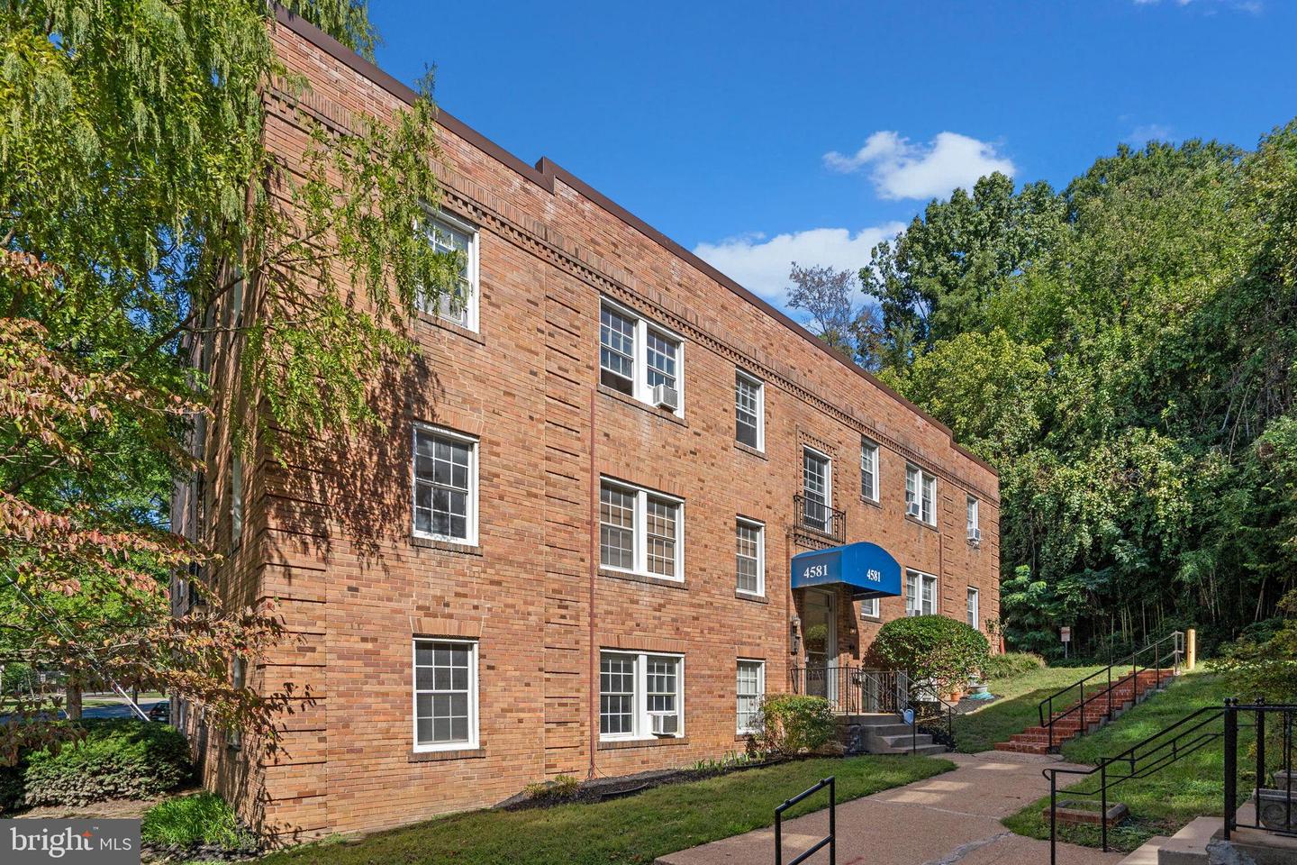 4581 MACARTHUR BLVD NW #103, WASHINGTON, District Of Columbia 20007, 1 Bedroom Bedrooms, 2 Rooms Rooms,1 BathroomBathrooms,Residential,For sale,4581 MACARTHUR BLVD NW #103,DCDC2225664 MLS # DCDC2225664