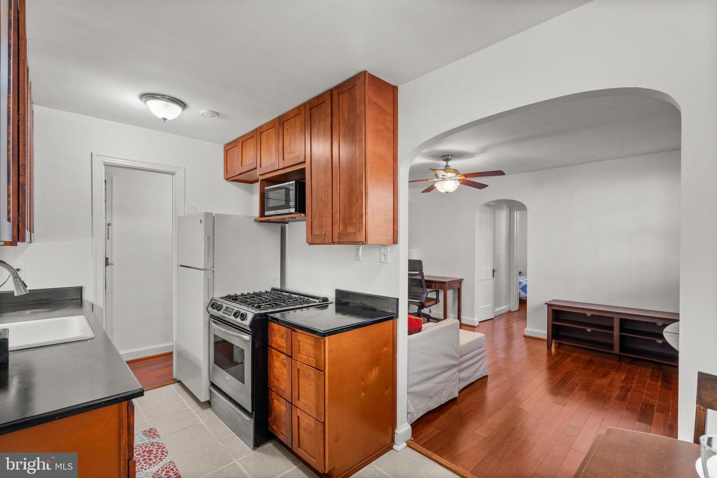 4581 MACARTHUR BLVD NW #103, WASHINGTON, District Of Columbia 20007, 1 Bedroom Bedrooms, 2 Rooms Rooms,1 BathroomBathrooms,Residential,For sale,4581 MACARTHUR BLVD NW #103,DCDC2225664 MLS # DCDC2225664