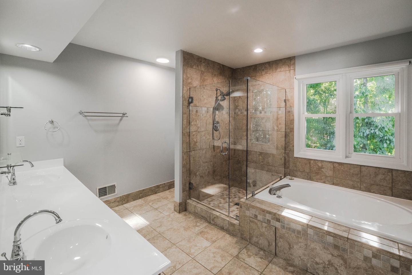 13929 TALL TIMBER CT, GAINESVILLE, Virginia 20155, 4 Bedrooms Bedrooms, ,3 BathroomsBathrooms,Residential,For sale,13929 TALL TIMBER CT,VAPW2105430 MLS # VAPW2105430