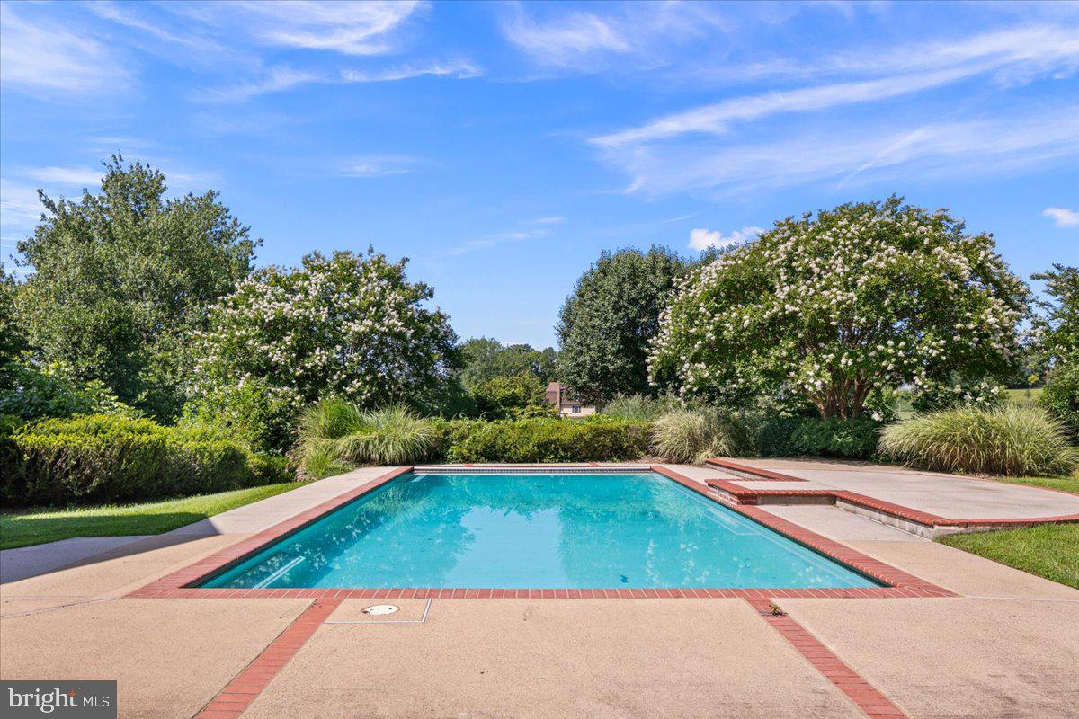 15140 LOYALTY RD, WATERFORD, Virginia 20197, 5 Bedrooms Bedrooms, ,5 BathroomsBathrooms,Residential,For sale,15140 LOYALTY RD,VALO2108314 MLS # VALO2108314