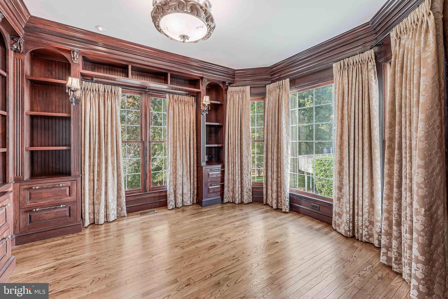 43605 EMERALD DUNES PL, LEESBURG, Virginia 20176, 5 Bedrooms Bedrooms, ,4 BathroomsBathrooms,Residential,For sale,43605 EMERALD DUNES PL,VALO2108320 MLS # VALO2108320
