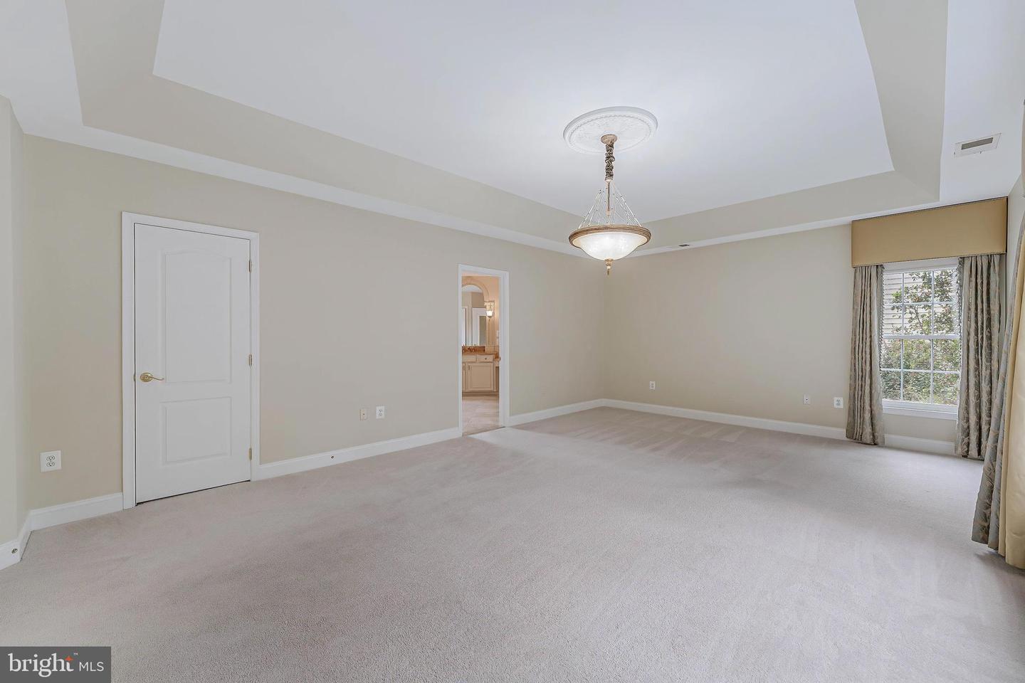 43605 EMERALD DUNES PL, LEESBURG, Virginia 20176, 5 Bedrooms Bedrooms, ,4 BathroomsBathrooms,Residential,For sale,43605 EMERALD DUNES PL,VALO2108320 MLS # VALO2108320