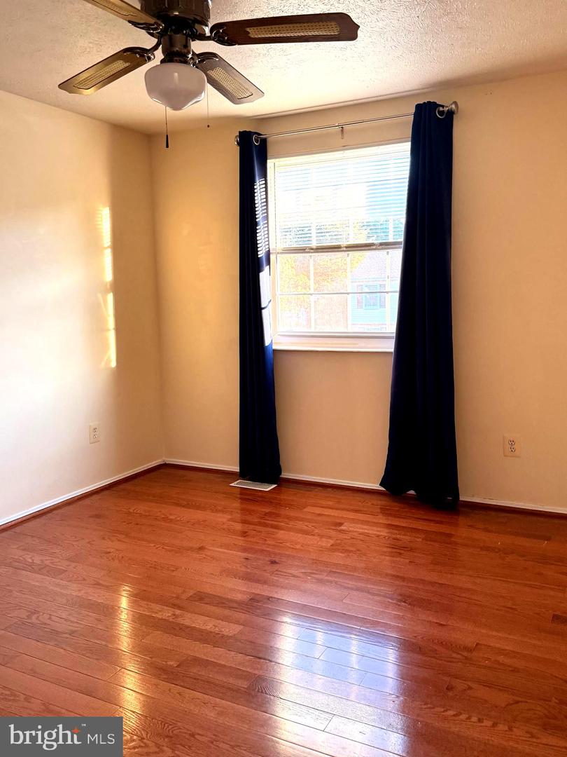 10434 CALUMET GROVE DR, FAIRFAX, Virginia 22032, 3 Bedrooms Bedrooms, ,2 BathroomsBathrooms,Residential,For sale,10434 CALUMET GROVE DR,VAFX2272942 MLS # VAFX2272942