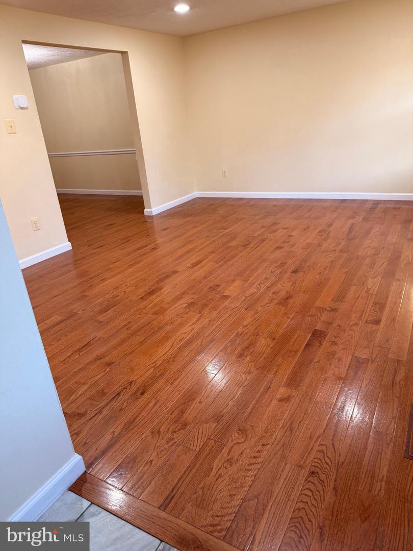 10434 CALUMET GROVE DR, FAIRFAX, Virginia 22032, 3 Bedrooms Bedrooms, ,2 BathroomsBathrooms,Residential,For sale,10434 CALUMET GROVE DR,VAFX2272942 MLS # VAFX2272942