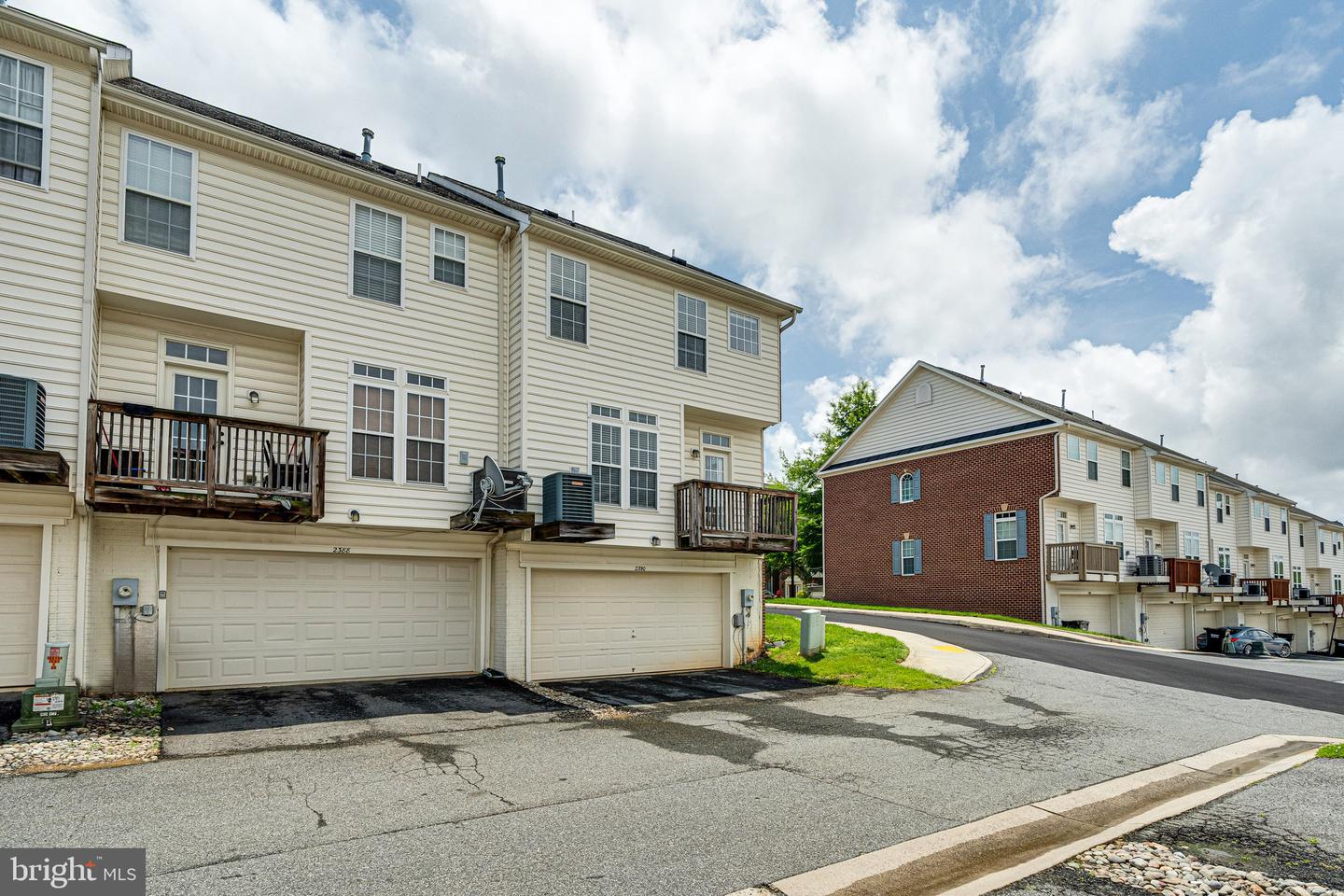2390 ABINGTON DR, CHARLOTTESVILLE, Virginia 22911, 3 Bedrooms Bedrooms, ,2 BathroomsBathrooms,Residential,For sale,2390 ABINGTON DR,VAAB2001102 MLS # VAAB2001102