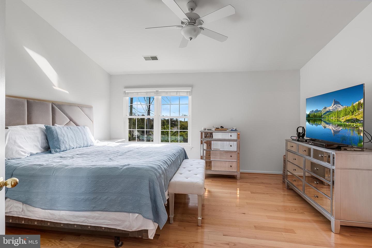 573 TULIPTREE SQ NE, LEESBURG, Virginia 20176, 3 Bedrooms Bedrooms, ,2 BathroomsBathrooms,Residential,For sale,573 TULIPTREE SQ NE,VALO2108328 MLS # VALO2108328