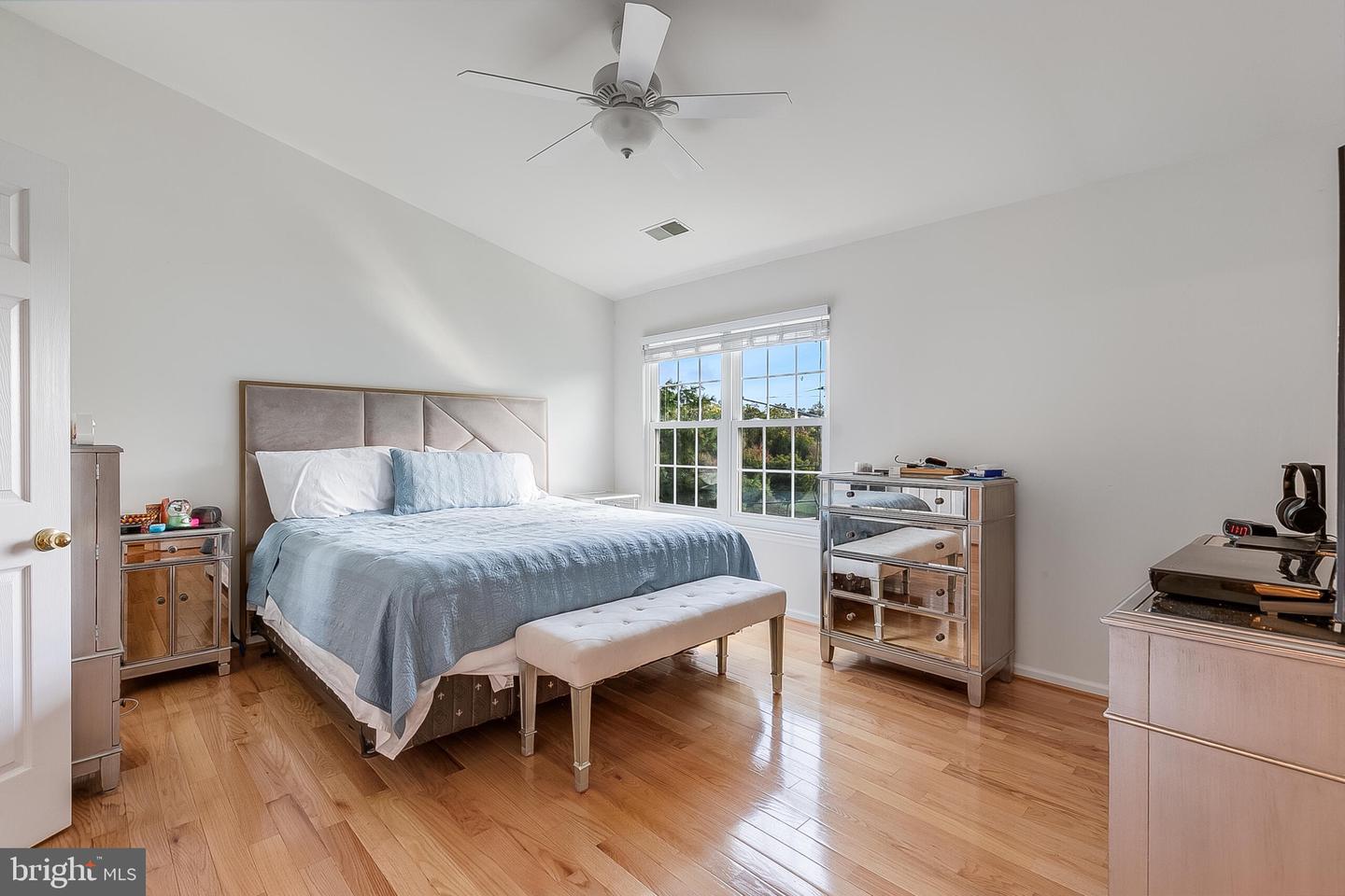 573 TULIPTREE SQ NE, LEESBURG, Virginia 20176, 3 Bedrooms Bedrooms, ,2 BathroomsBathrooms,Residential,For sale,573 TULIPTREE SQ NE,VALO2108328 MLS # VALO2108328