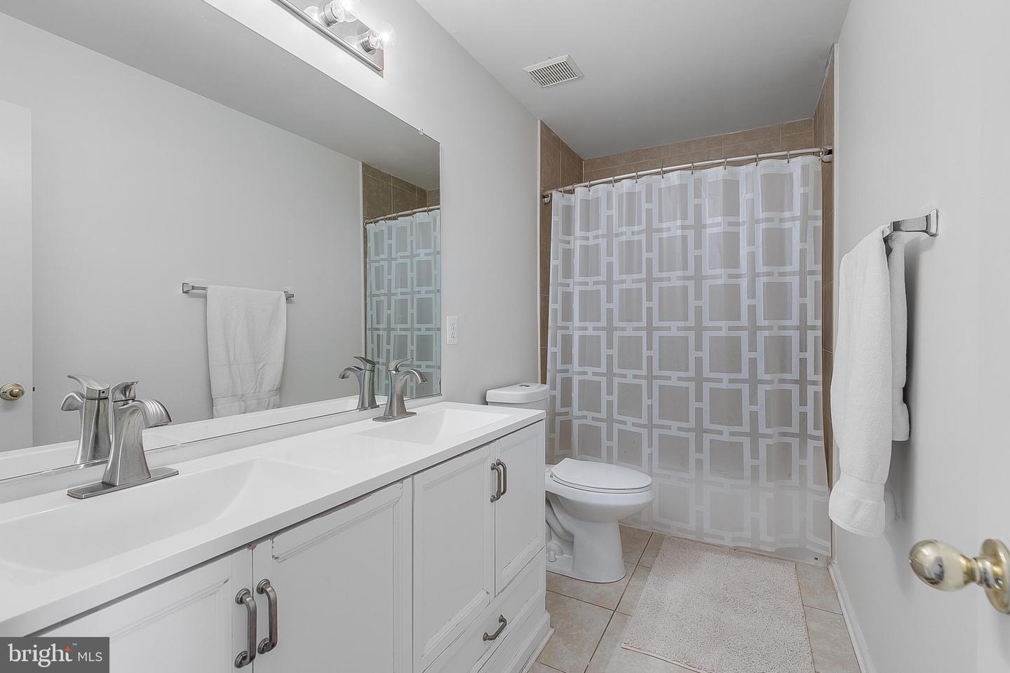 573 TULIPTREE SQ NE, LEESBURG, Virginia 20176, 3 Bedrooms Bedrooms, ,2 BathroomsBathrooms,Residential,For sale,573 TULIPTREE SQ NE,VALO2108328 MLS # VALO2108328