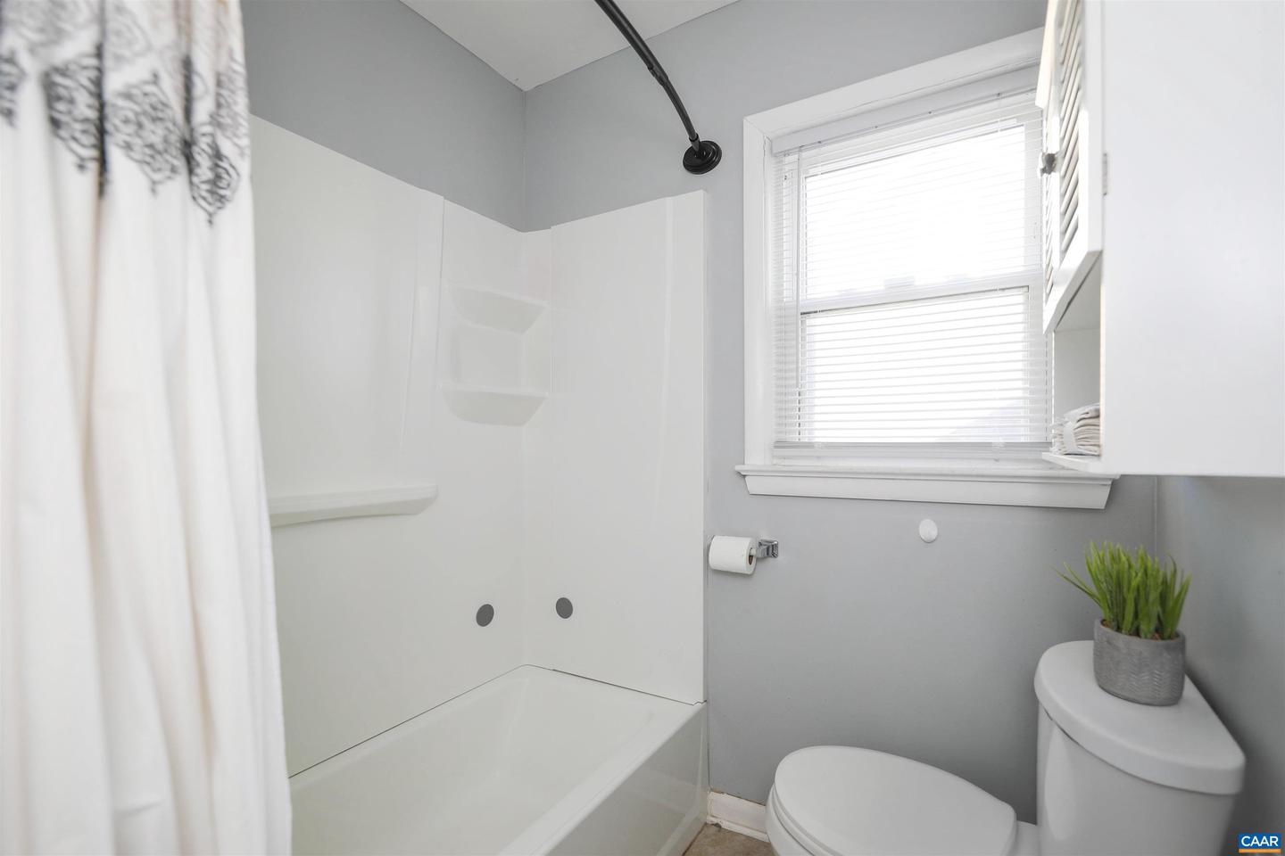808 FLORENCE AVE, WAYNESBORO, Virginia 22980, 4 Bedrooms Bedrooms, ,1 BathroomBathrooms,Residential,For sale,808 FLORENCE AVE,669712 MLS # 669712