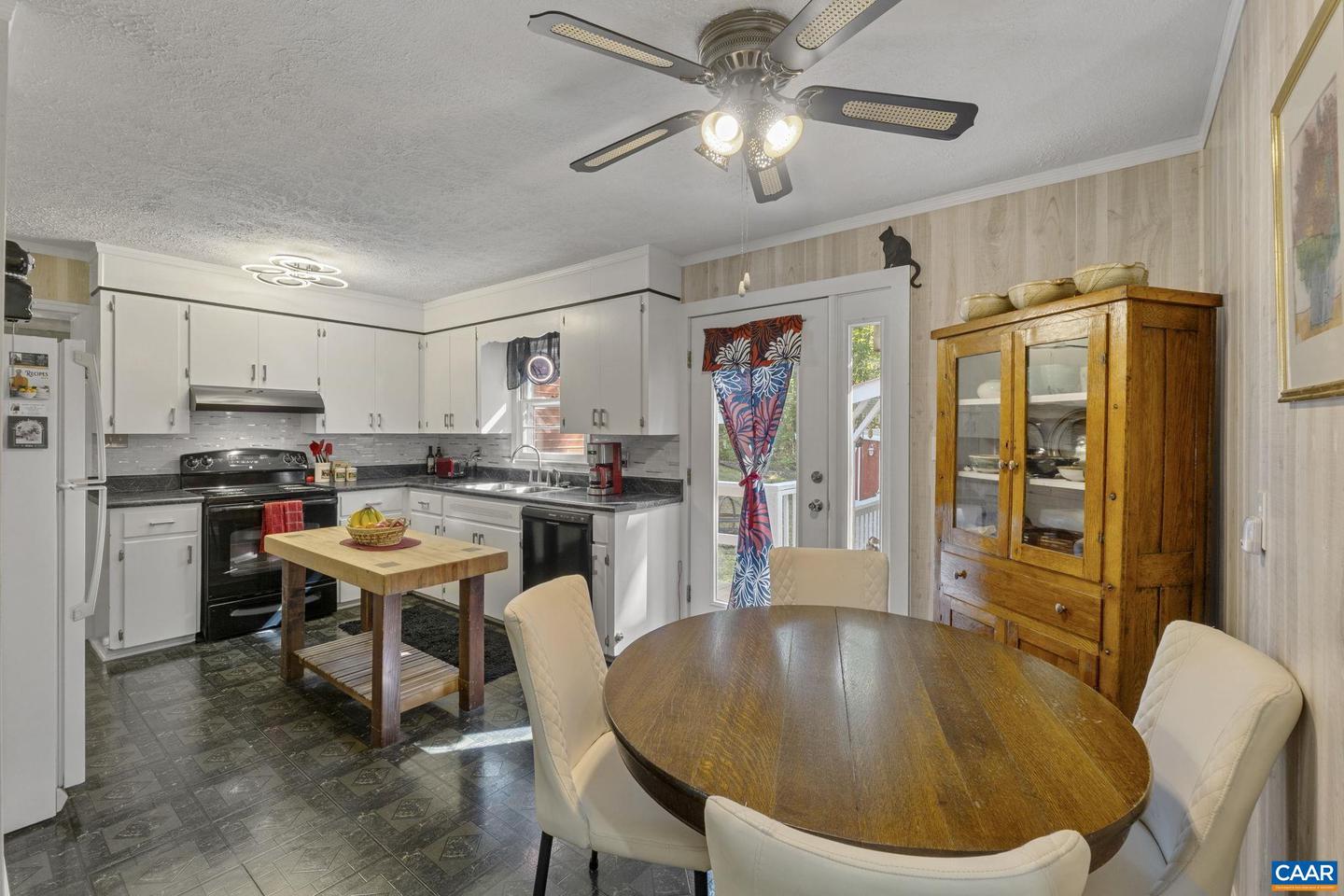 9020 WEST RIVER RD, PALMYRA, Virginia 22963, 3 Bedrooms Bedrooms, ,1 BathroomBathrooms,Residential,For sale,9020 WEST RIVER RD,669714 MLS # 669714