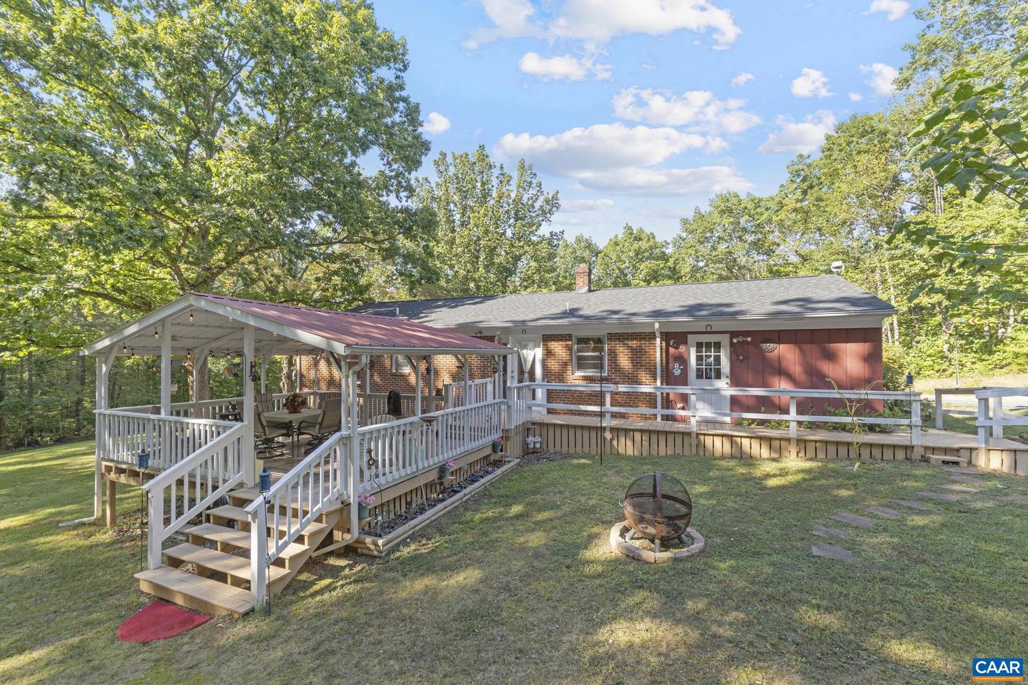 9020 WEST RIVER RD, PALMYRA, Virginia 22963, 3 Bedrooms Bedrooms, ,1 BathroomBathrooms,Residential,For sale,9020 WEST RIVER RD,669714 MLS # 669714