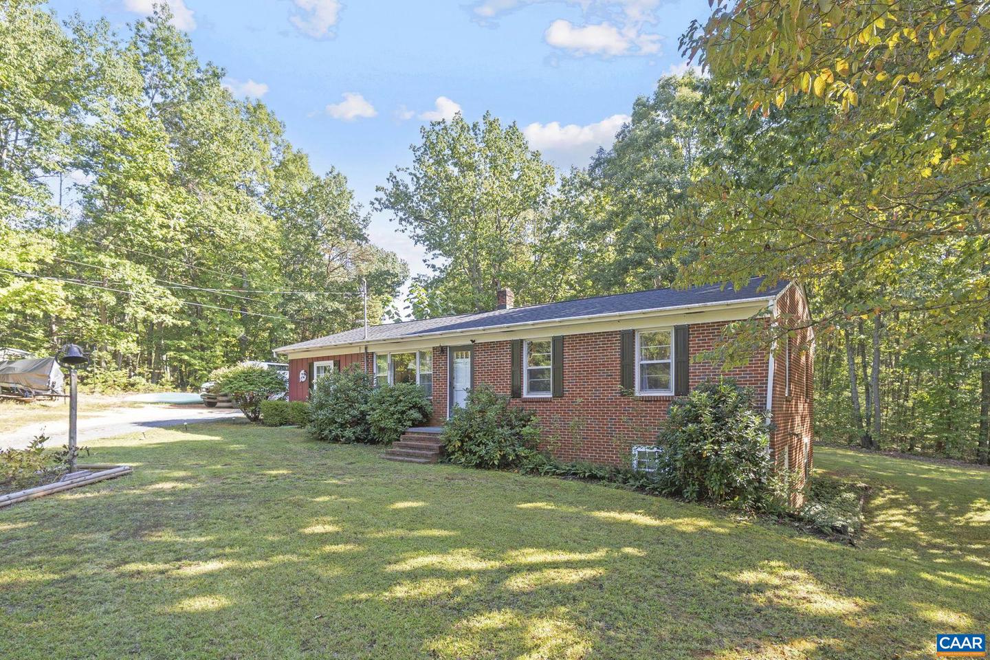 9020 WEST RIVER RD, PALMYRA, Virginia 22963, 3 Bedrooms Bedrooms, ,1 BathroomBathrooms,Residential,For sale,9020 WEST RIVER RD,669714 MLS # 669714