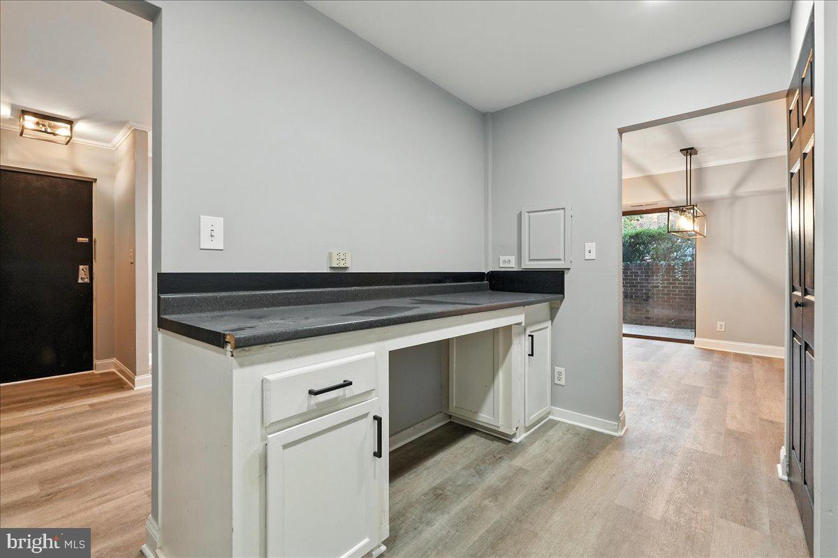 7809 DASSETT CT #101, ANNANDALE, Virginia 22003, 1 Bedroom Bedrooms, ,1 BathroomBathrooms,Residential,For sale,7809 DASSETT CT #101,VAFX2272966 MLS # VAFX2272966