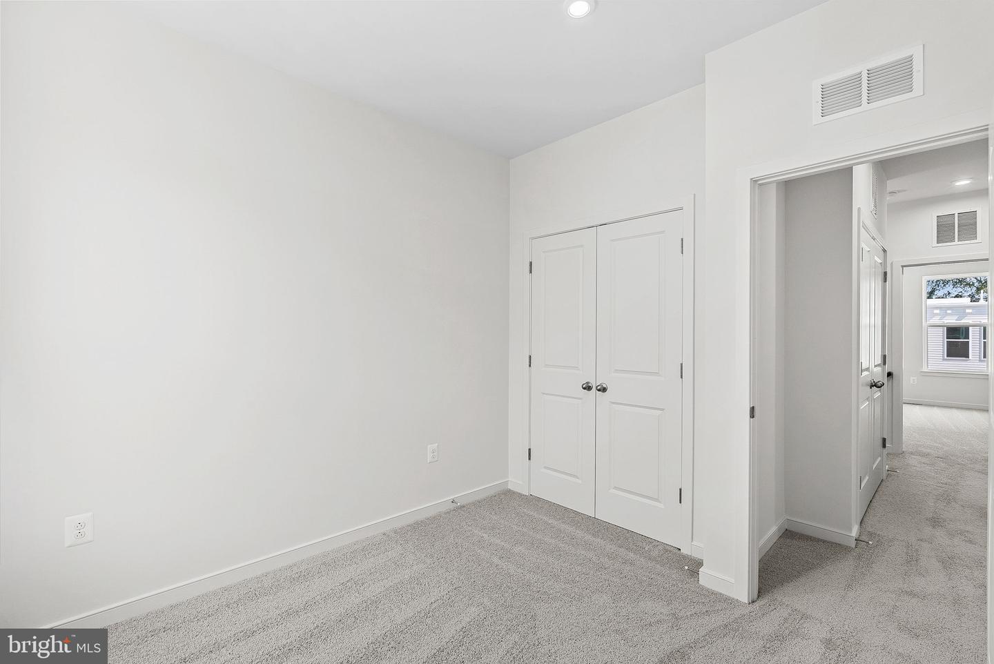 17926 ALICIA AVE, DUMFRIES, Virginia 22026, 4 Bedrooms Bedrooms, ,3 BathroomsBathrooms,Residential,For sale,17926 ALICIA AVE,VAPW2105472 MLS # VAPW2105472