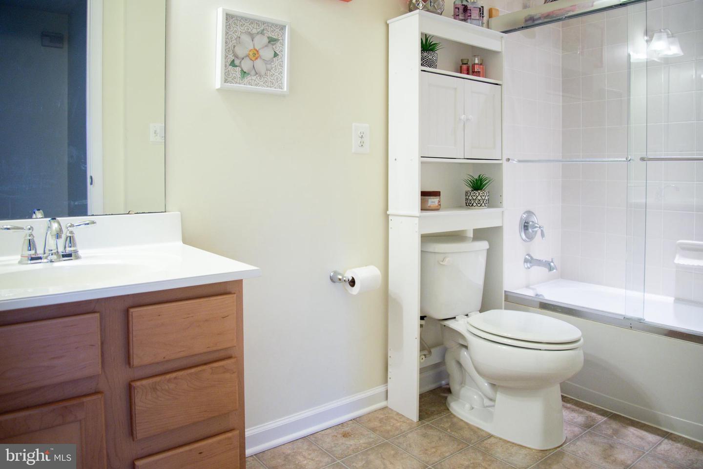 42 COOL BROOK LN, FREDERICKSBURG, Virginia 22405, 4 Bedrooms Bedrooms, 9 Rooms Rooms,4 BathroomsBathrooms,Residential,For sale,42 COOL BROOK LN,VAST2043312 MLS # VAST2043312