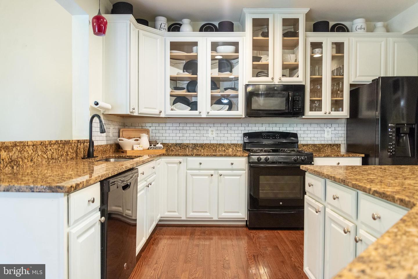 42 COOL BROOK LN, FREDERICKSBURG, Virginia 22405, 4 Bedrooms Bedrooms, 9 Rooms Rooms,4 BathroomsBathrooms,Residential,For sale,42 COOL BROOK LN,VAST2043312 MLS # VAST2043312
