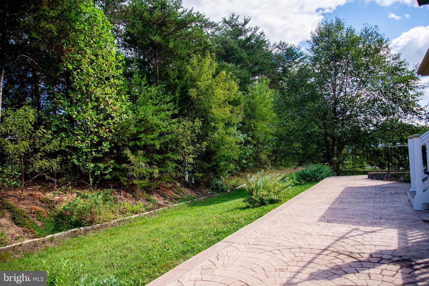 42 COOL BROOK LN, FREDERICKSBURG, Virginia 22405, 4 Bedrooms Bedrooms, 9 Rooms Rooms,4 BathroomsBathrooms,Residential,For sale,42 COOL BROOK LN,VAST2043312 MLS # VAST2043312