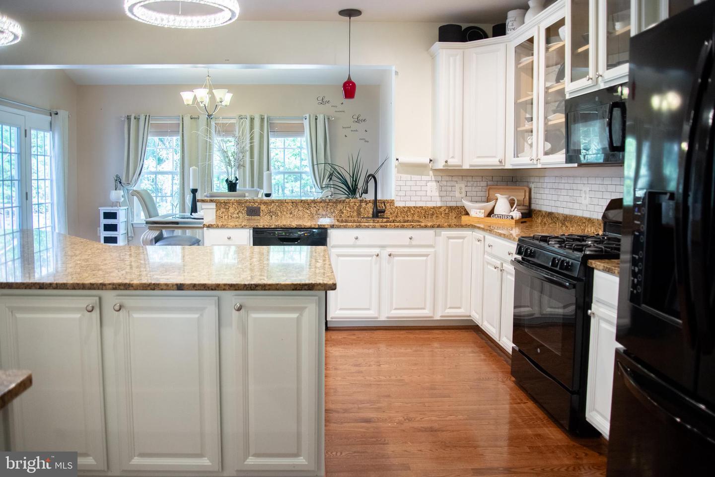 42 COOL BROOK LN, FREDERICKSBURG, Virginia 22405, 4 Bedrooms Bedrooms, 9 Rooms Rooms,4 BathroomsBathrooms,Residential,For sale,42 COOL BROOK LN,VAST2043312 MLS # VAST2043312