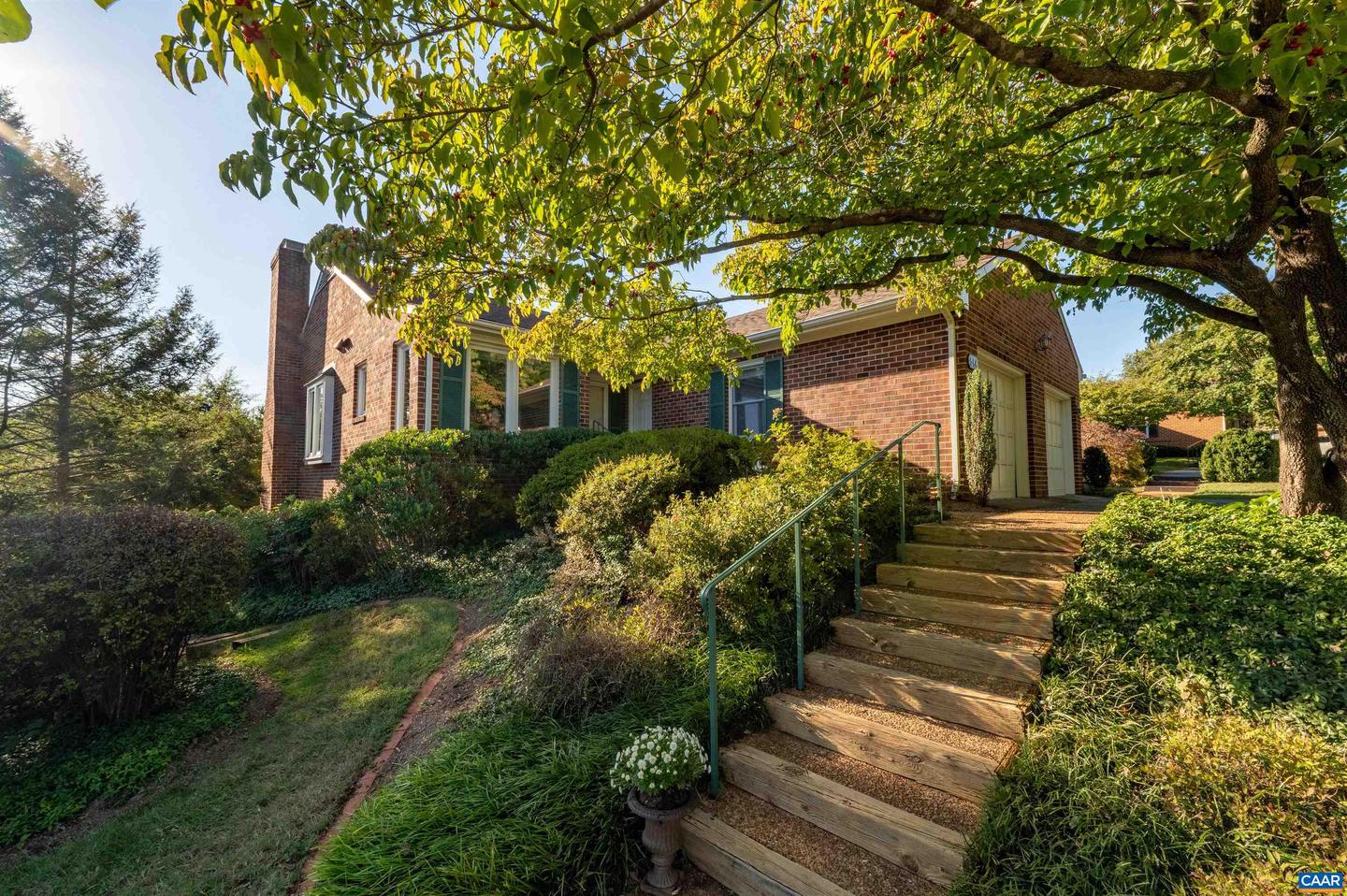 544 WORTHINGTON DR, CHARLOTTESVILLE, Virginia 22903, 2 Bedrooms Bedrooms, ,2 BathroomsBathrooms,Residential,For sale,544 WORTHINGTON DR,669722 MLS # 669722