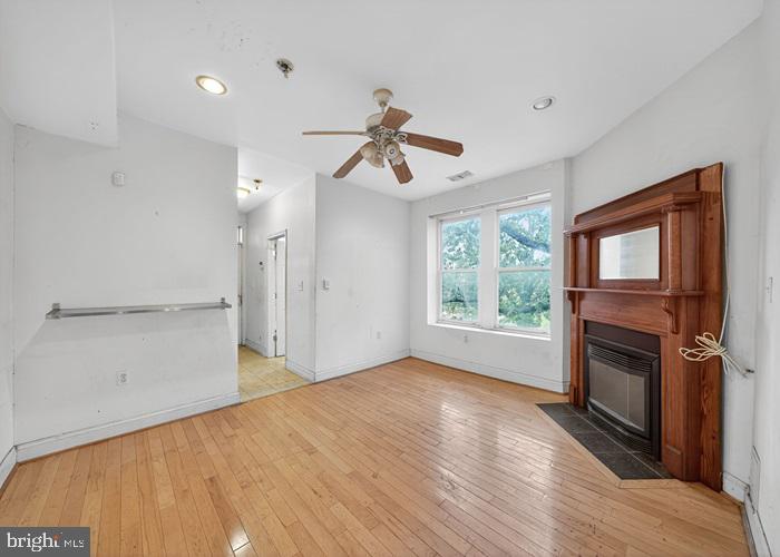 115 NEW YORK AVE NW #6, WASHINGTON, District Of Columbia 20001, 2 Bedrooms Bedrooms, 5 Rooms Rooms,2 BathroomsBathrooms,Residential,For sale,115 NEW YORK AVE NW #6,DCDC2225782 MLS # DCDC2225782