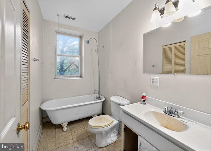 115 NEW YORK AVE NW #6, WASHINGTON, District Of Columbia 20001, 2 Bedrooms Bedrooms, 5 Rooms Rooms,2 BathroomsBathrooms,Residential,For sale,115 NEW YORK AVE NW #6,DCDC2225782 MLS # DCDC2225782