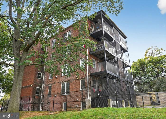 115 NEW YORK AVE NW #6, WASHINGTON, District Of Columbia 20001, 2 Bedrooms Bedrooms, 5 Rooms Rooms,2 BathroomsBathrooms,Residential,For sale,115 NEW YORK AVE NW #6,DCDC2225782 MLS # DCDC2225782