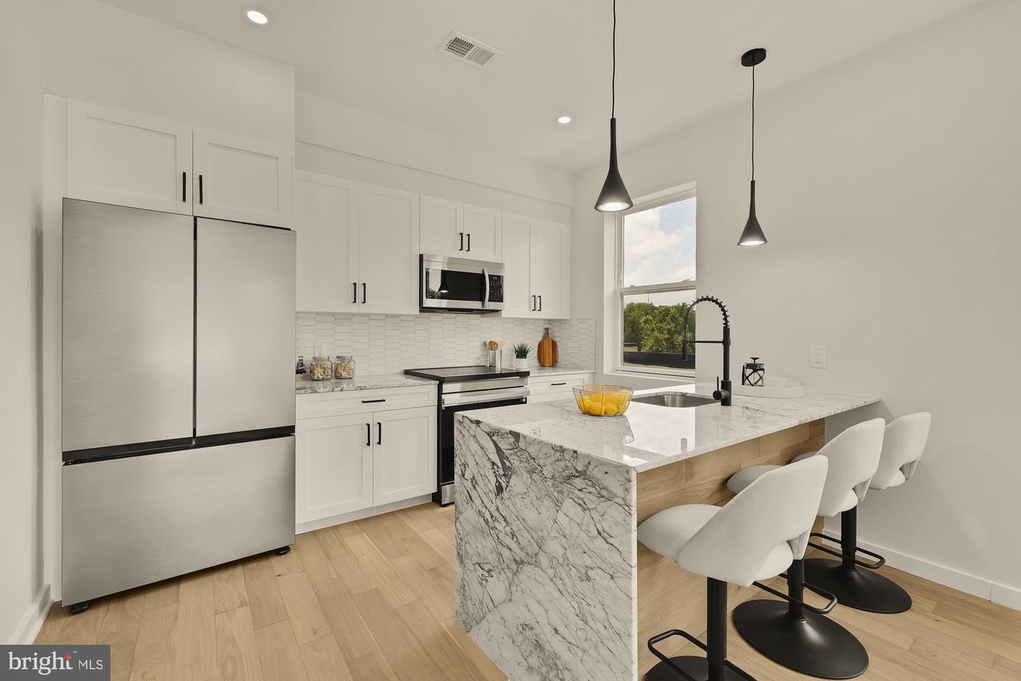 2606 41ST ST NW #7, WASHINGTON, District Of Columbia 20007, 2 Bedrooms Bedrooms, ,2 BathroomsBathrooms,Residential,For sale,2606 41ST ST NW #7,DCDC2225732 MLS # DCDC2225732