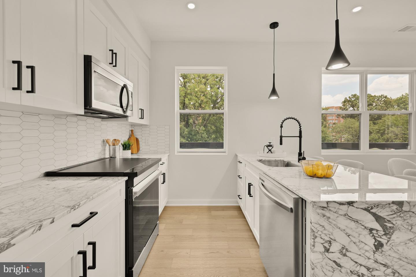 2606 41ST ST NW #7, WASHINGTON, District Of Columbia 20007, 2 Bedrooms Bedrooms, ,2 BathroomsBathrooms,Residential,For sale,2606 41ST ST NW #7,DCDC2225732 MLS # DCDC2225732