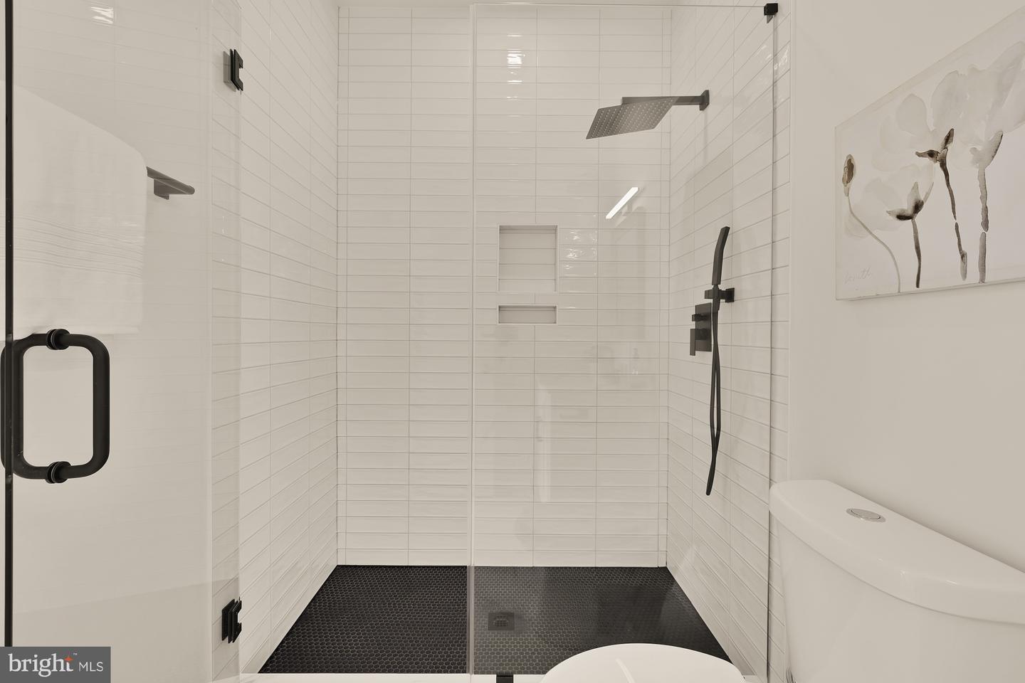 2606 41ST ST NW #7, WASHINGTON, District Of Columbia 20007, 2 Bedrooms Bedrooms, ,2 BathroomsBathrooms,Residential,For sale,2606 41ST ST NW #7,DCDC2225732 MLS # DCDC2225732