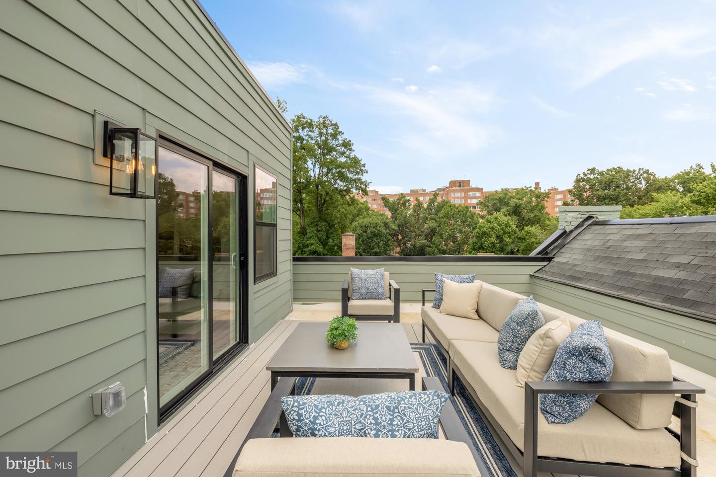 2606 41ST ST NW #7, WASHINGTON, District Of Columbia 20007, 2 Bedrooms Bedrooms, ,2 BathroomsBathrooms,Residential,For sale,2606 41ST ST NW #7,DCDC2225732 MLS # DCDC2225732