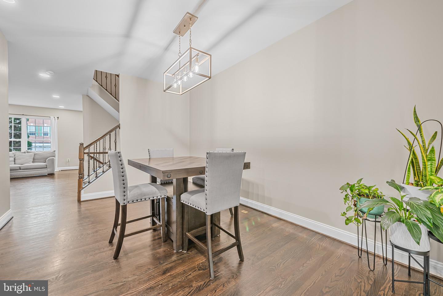 16873 SEA LAWN PL, WOODBRIDGE, Virginia 22191, 4 Bedrooms Bedrooms, ,3 BathroomsBathrooms,Residential,For sale,16873 SEA LAWN PL,VAPW2105464 MLS # VAPW2105464