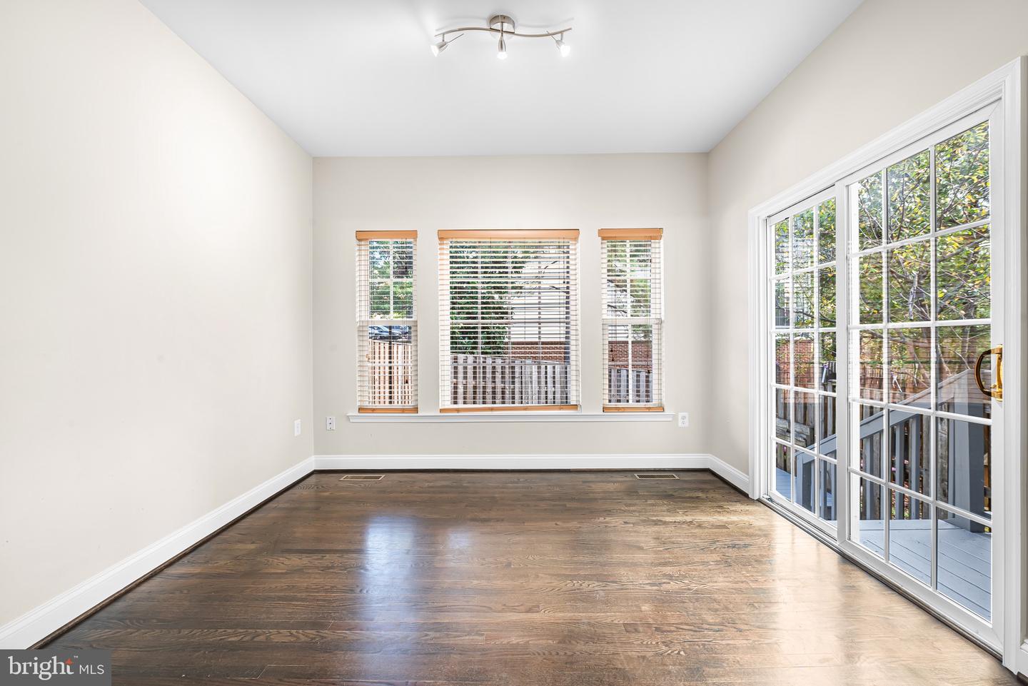 16873 SEA LAWN PL, WOODBRIDGE, Virginia 22191, 4 Bedrooms Bedrooms, ,3 BathroomsBathrooms,Residential,For sale,16873 SEA LAWN PL,VAPW2105464 MLS # VAPW2105464