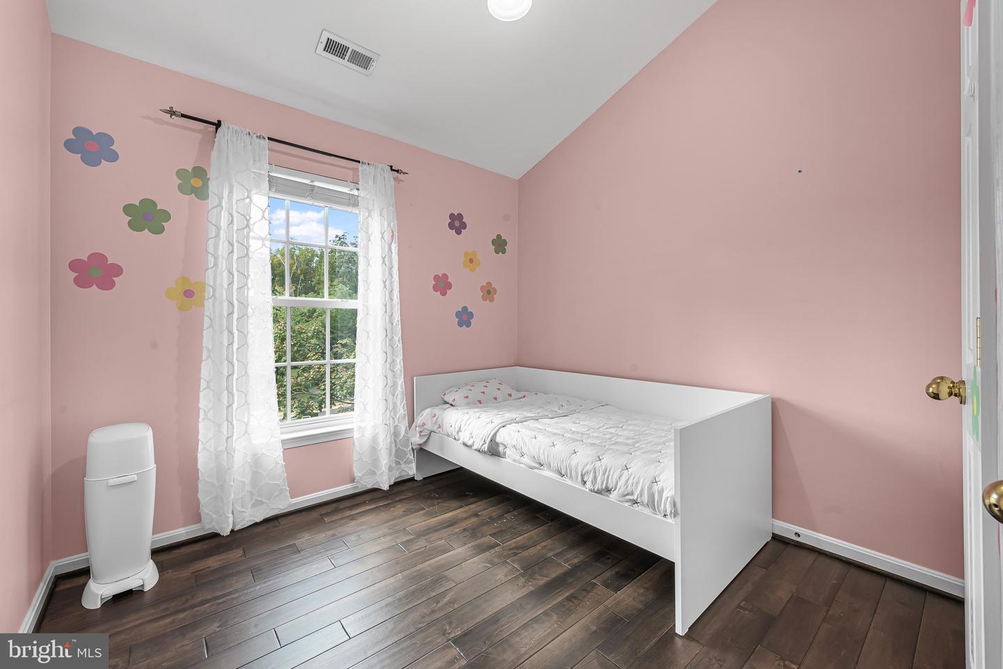 16873 SEA LAWN PL, WOODBRIDGE, Virginia 22191, 4 Bedrooms Bedrooms, ,3 BathroomsBathrooms,Residential,For sale,16873 SEA LAWN PL,VAPW2105464 MLS # VAPW2105464