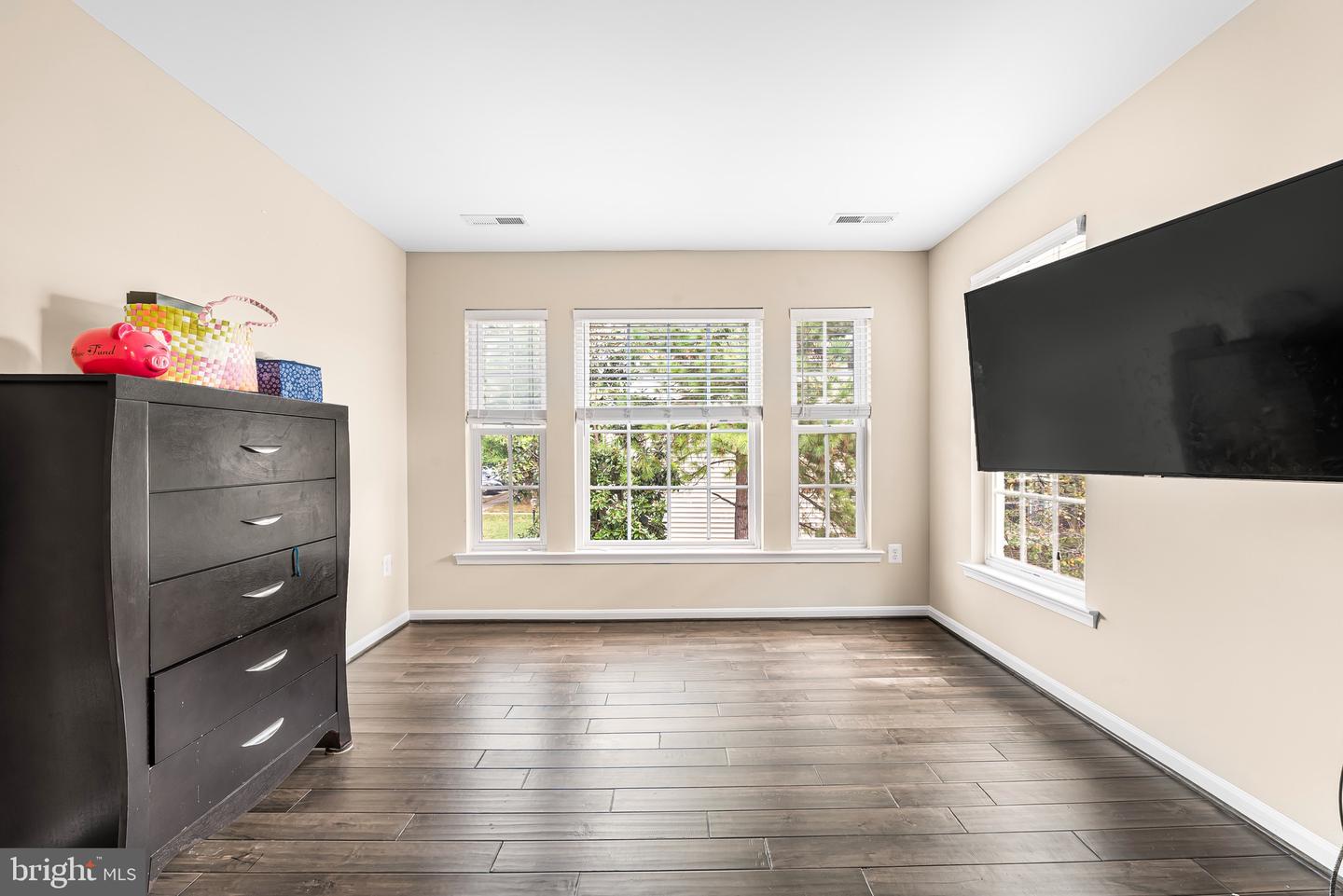 16873 SEA LAWN PL, WOODBRIDGE, Virginia 22191, 4 Bedrooms Bedrooms, ,3 BathroomsBathrooms,Residential,For sale,16873 SEA LAWN PL,VAPW2105464 MLS # VAPW2105464