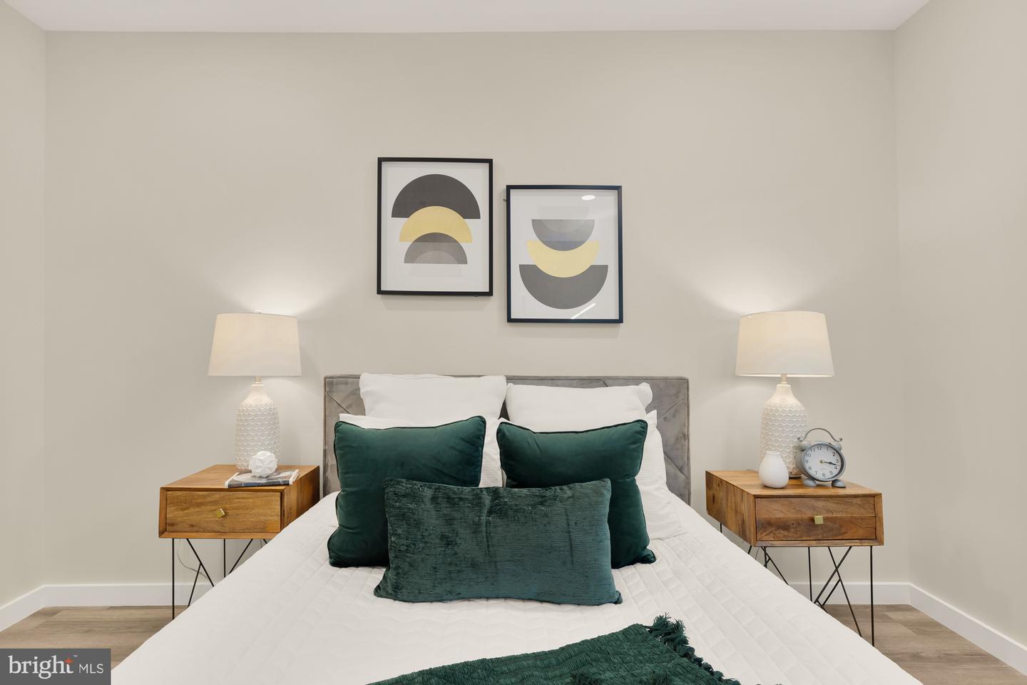 2606 41ST ST NW #4, WASHINGTON, District Of Columbia 20007, 2 Bedrooms Bedrooms, ,2 BathroomsBathrooms,Residential,For sale,2606 41ST ST NW #4,DCDC2225736 MLS # DCDC2225736