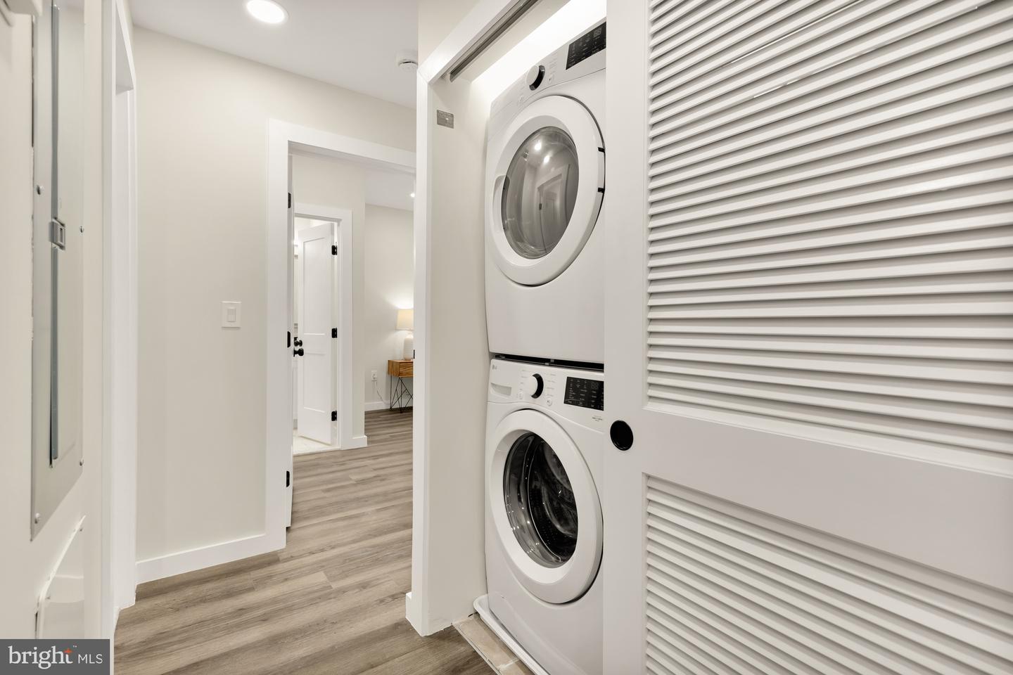 2606 41ST ST NW #4, WASHINGTON, District Of Columbia 20007, 2 Bedrooms Bedrooms, ,2 BathroomsBathrooms,Residential,For sale,2606 41ST ST NW #4,DCDC2225736 MLS # DCDC2225736