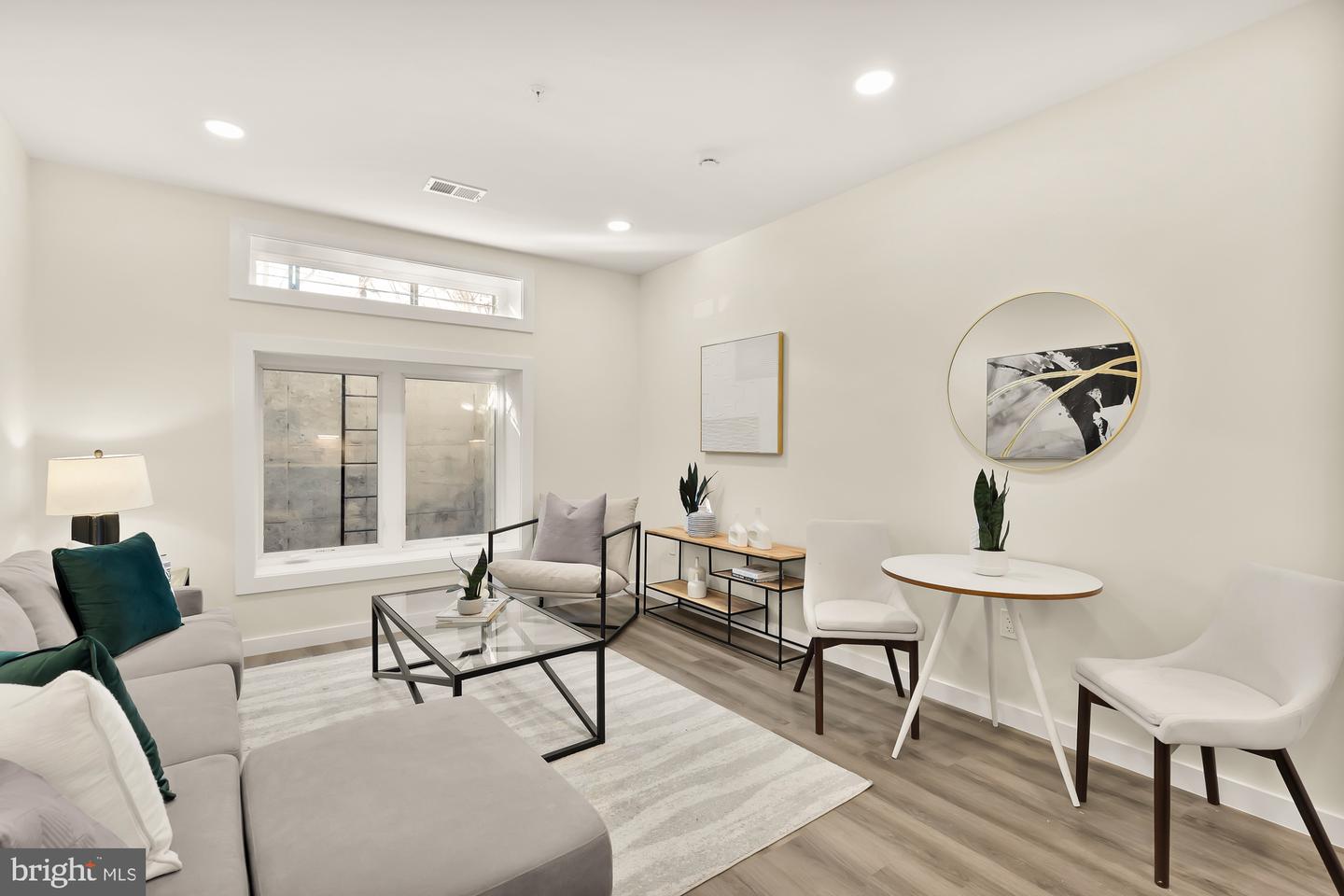 2606 41ST ST NW #4, WASHINGTON, District Of Columbia 20007, 2 Bedrooms Bedrooms, ,2 BathroomsBathrooms,Residential,For sale,2606 41ST ST NW #4,DCDC2225736 MLS # DCDC2225736