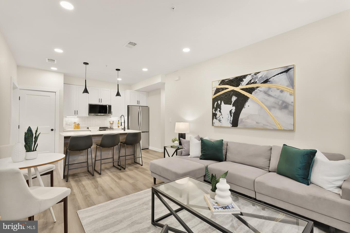 2606 41ST ST NW #4, WASHINGTON, District Of Columbia 20007, 2 Bedrooms Bedrooms, ,2 BathroomsBathrooms,Residential,For sale,2606 41ST ST NW #4,DCDC2225736 MLS # DCDC2225736