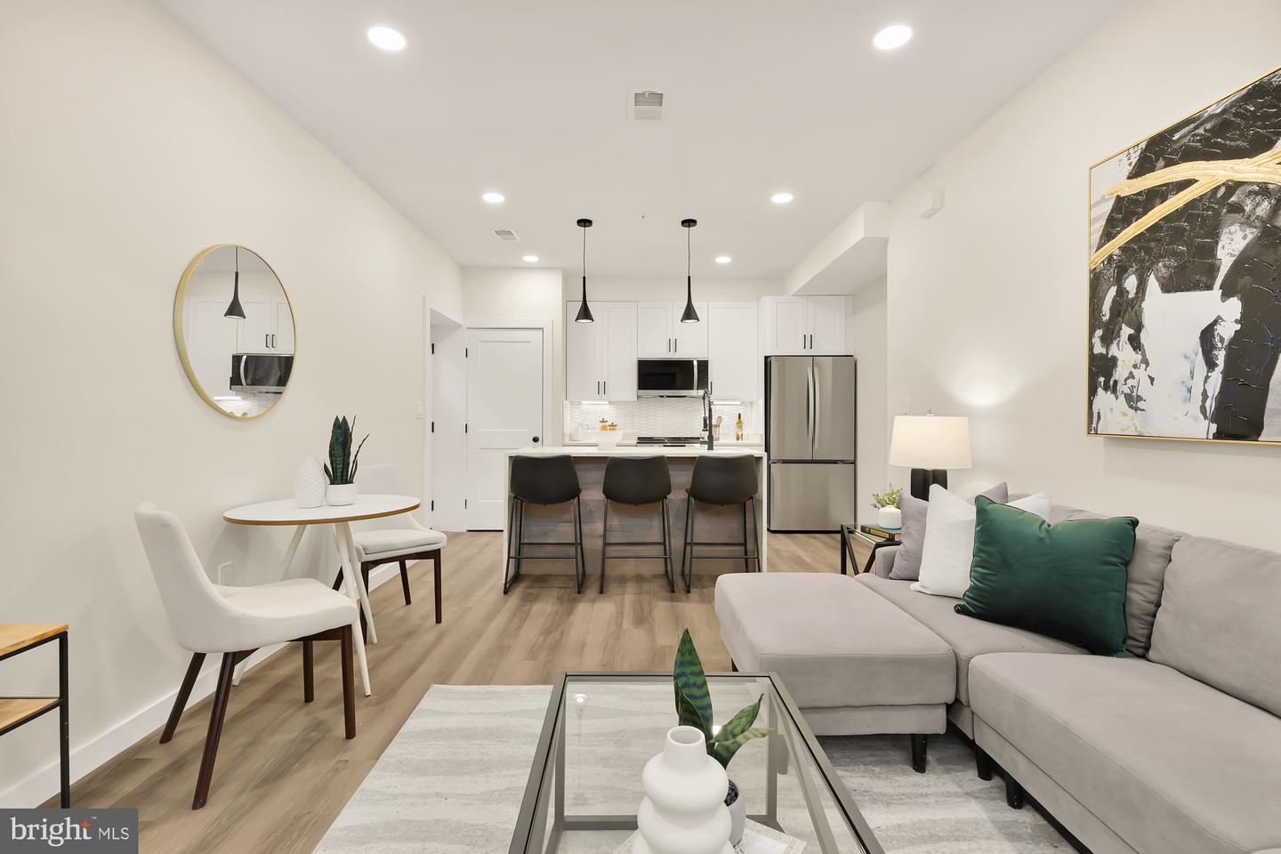 2606 41ST ST NW #4, WASHINGTON, District Of Columbia 20007, 2 Bedrooms Bedrooms, ,2 BathroomsBathrooms,Residential,For sale,2606 41ST ST NW #4,DCDC2225736 MLS # DCDC2225736