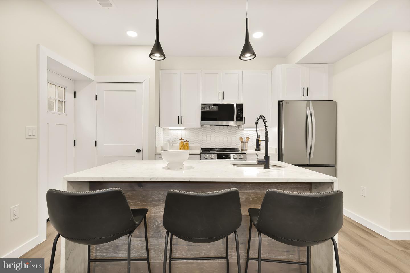 2606 41ST ST NW #4, WASHINGTON, District Of Columbia 20007, 2 Bedrooms Bedrooms, ,2 BathroomsBathrooms,Residential,For sale,2606 41ST ST NW #4,DCDC2225736 MLS # DCDC2225736