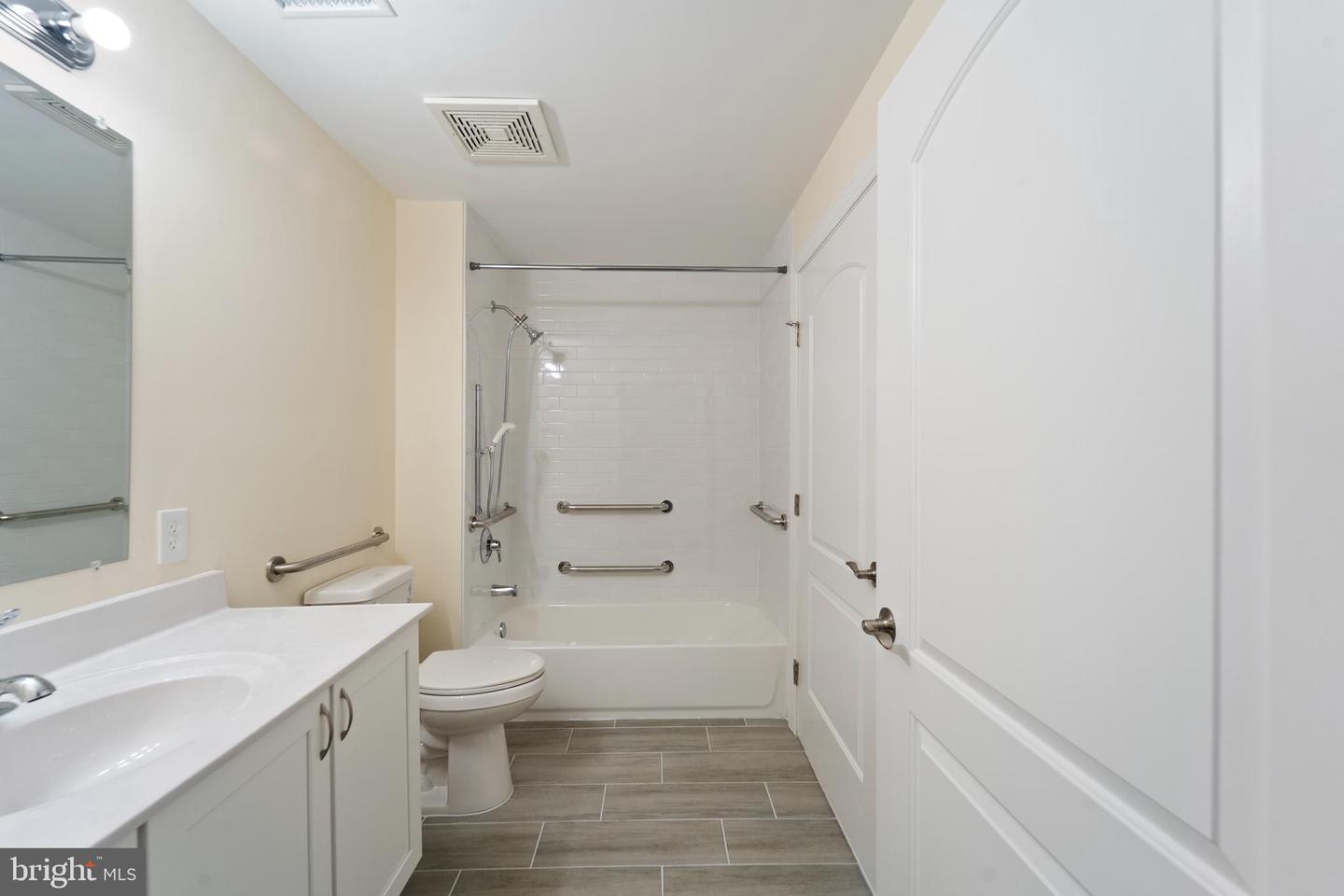 911 KENNEDY ST NW #4, WASHINGTON, District Of Columbia 20011, 2 Bedrooms Bedrooms, ,1 BathroomBathrooms,Residential,For sale,911 KENNEDY ST NW #4,DCDC2225788 MLS # DCDC2225788