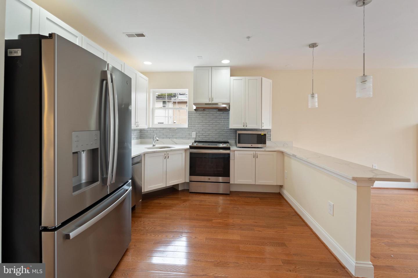 911 KENNEDY ST NW #4, WASHINGTON, District Of Columbia 20011, 2 Bedrooms Bedrooms, ,1 BathroomBathrooms,Residential,For sale,911 KENNEDY ST NW #4,DCDC2225788 MLS # DCDC2225788