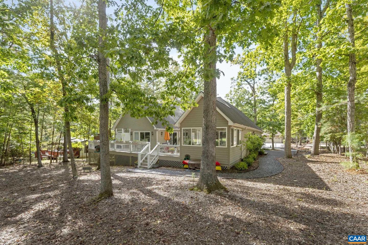 15 OUT OF BOUNDS RD, PALMYRA, Virginia 22963, 3 Bedrooms Bedrooms, ,2 BathroomsBathrooms,Residential,For sale,15 OUT OF BOUNDS RD,669729 MLS # 669729