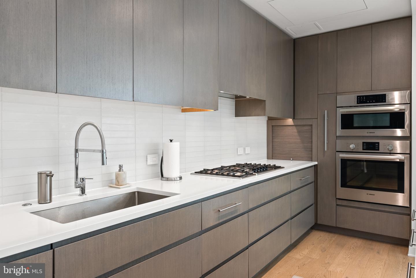 2501 M ST NW #203, WASHINGTON, District Of Columbia 20037, 2 Bedrooms Bedrooms, ,2 BathroomsBathrooms,Residential,For sale,2501 M ST NW #203,DCDC2196234 MLS # DCDC2196234