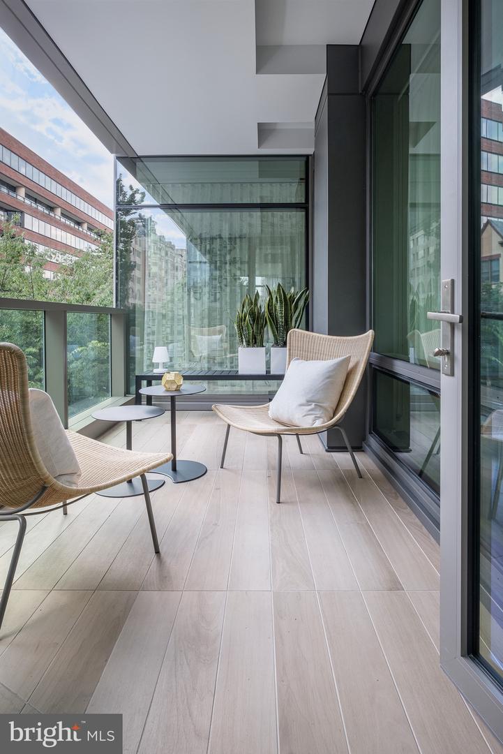 2501 M ST NW #203, WASHINGTON, District Of Columbia 20037, 2 Bedrooms Bedrooms, ,2 BathroomsBathrooms,Residential,For sale,2501 M ST NW #203,DCDC2196234 MLS # DCDC2196234