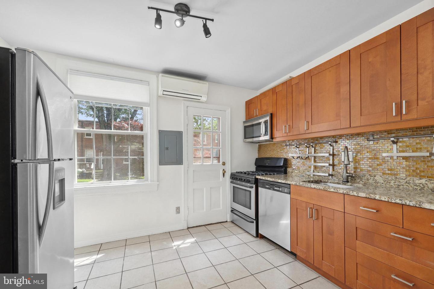 2600 16TH ST S #711, ARLINGTON, Virginia 22204, 1 Bedroom Bedrooms, ,1 BathroomBathrooms,Residential,For sale,2600 16TH ST S #711,VAAR2057444 MLS # VAAR2057444